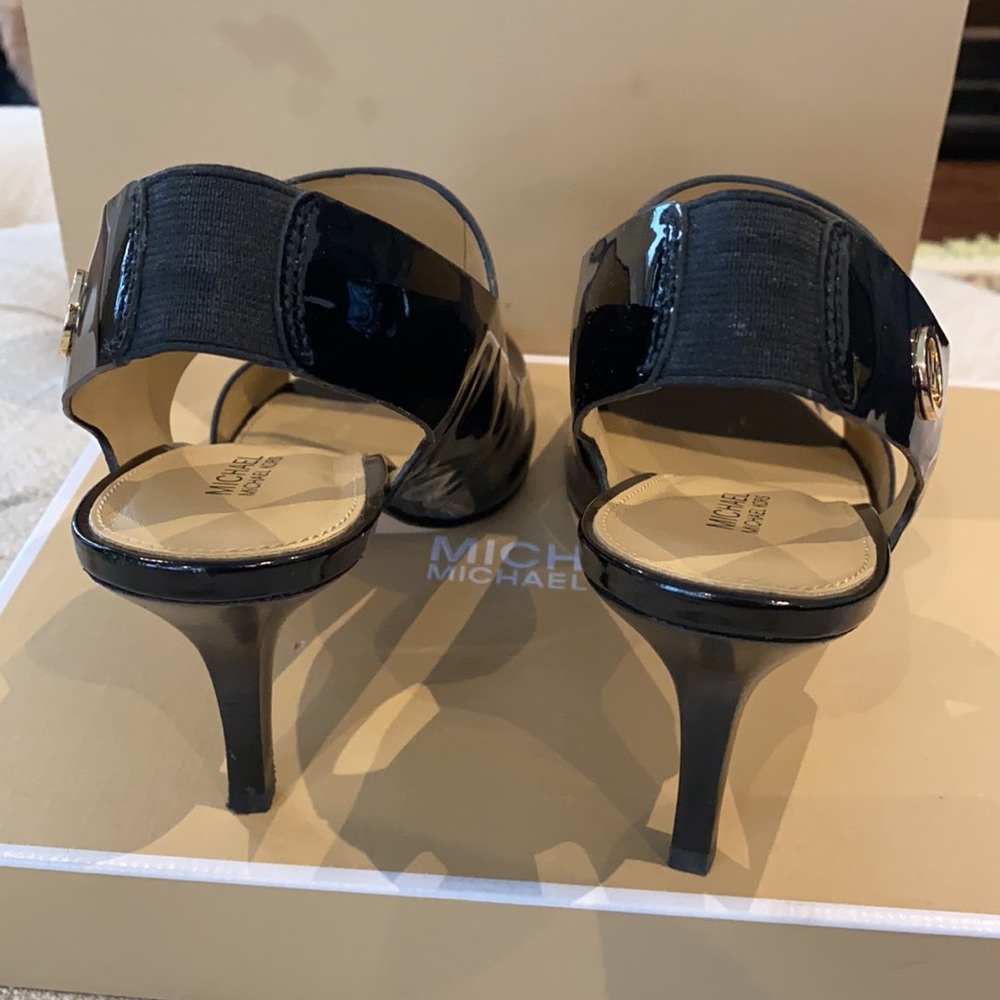 MK Shoes - Picture 7 of 8